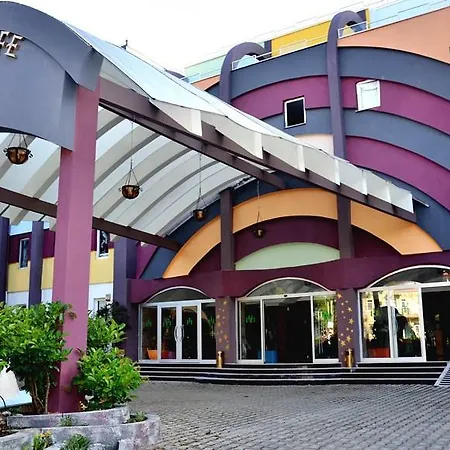 فندق Orient Life