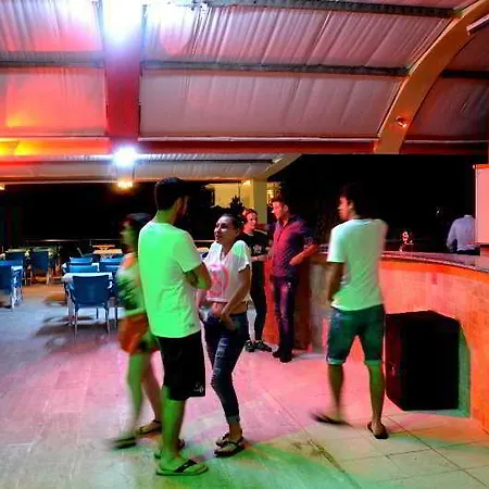 Orient Life فندق